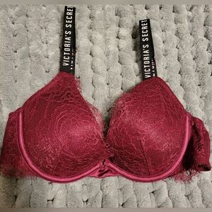 Victoria’s Secret Very Sexy Lightly Lined Plunge Bra 32C Burgundy‎ Lace